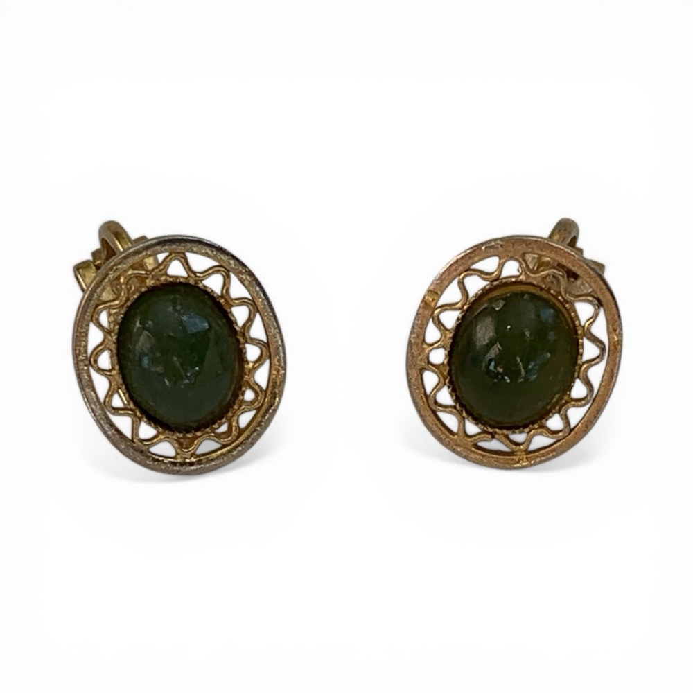 Vintage 1960s Gold Tone Green Jade Cabochon Clip-On Earrings